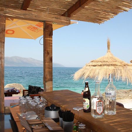 Envi Hotel Vlorë エクステリア 写真