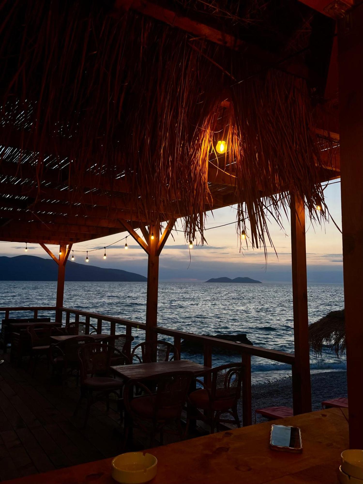 Envi Hotel Vlorë エクステリア 写真