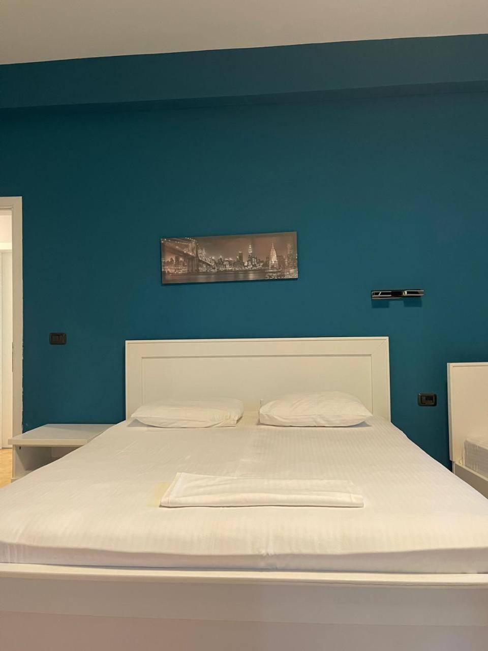 Envi Hotel Vlorë エクステリア 写真