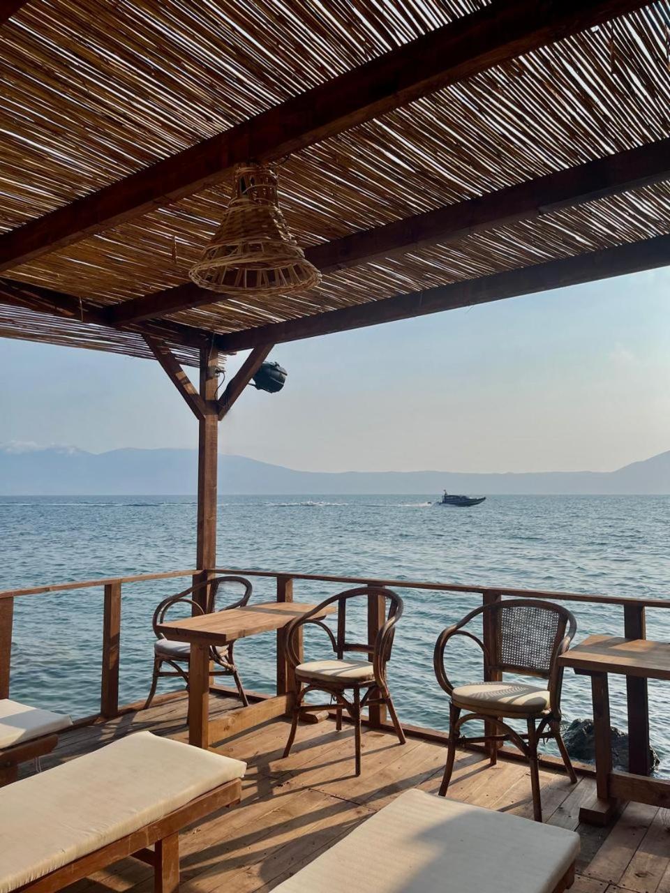 Envi Hotel Vlorë エクステリア 写真