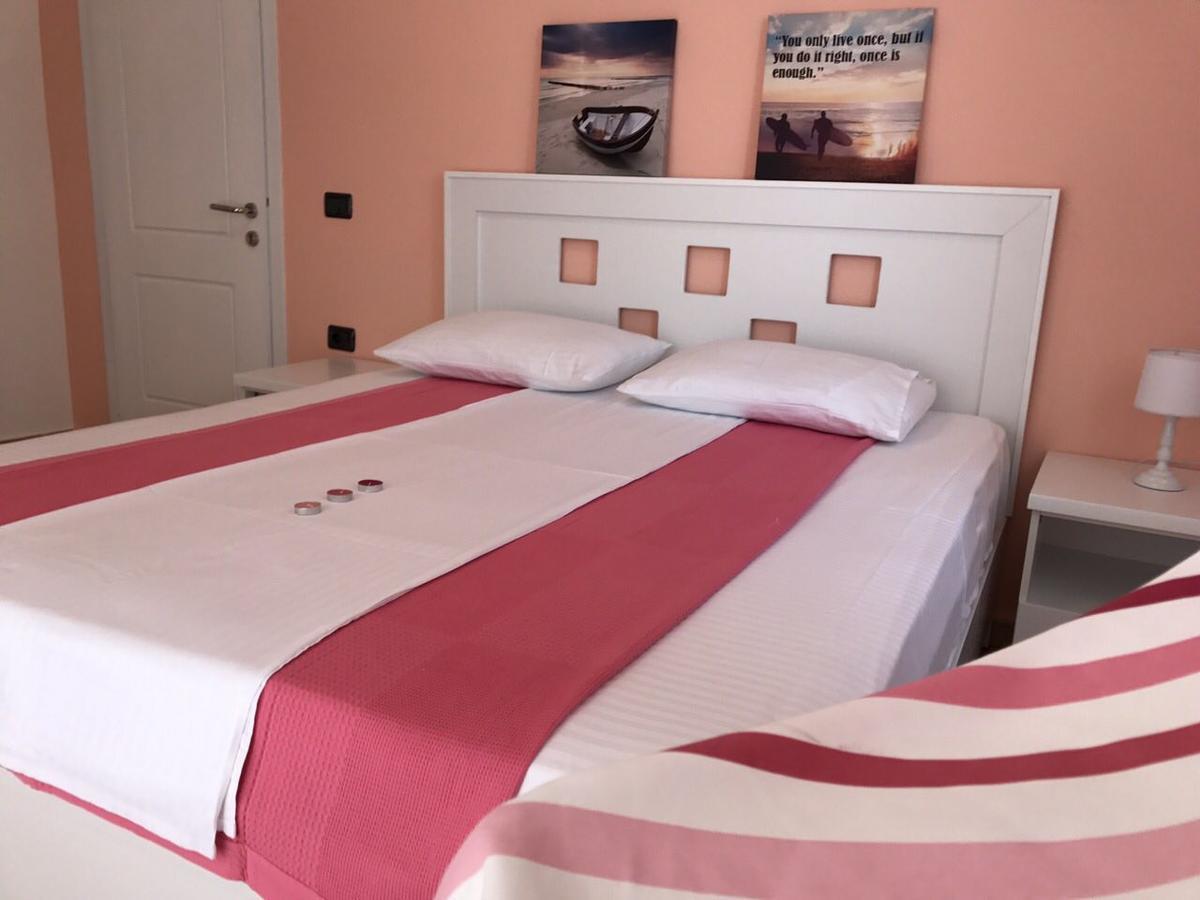 Envi Hotel Vlorë エクステリア 写真