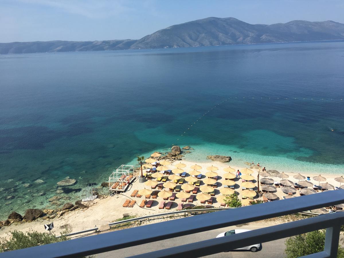 Envi Hotel Vlorë エクステリア 写真