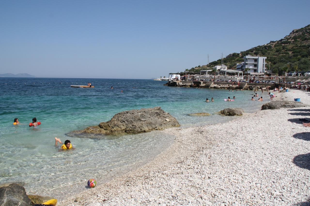 Envi Hotel Vlorë エクステリア 写真