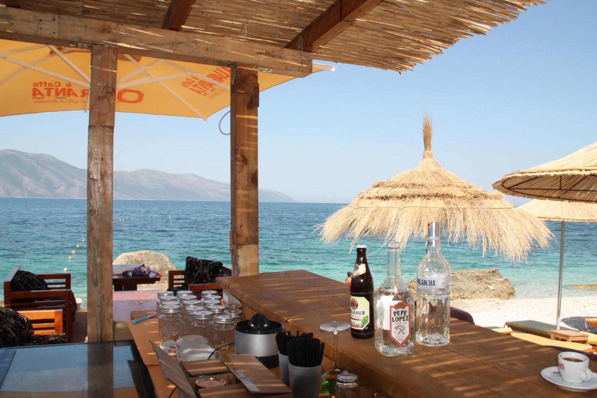 Envi Hotel Vlorë エクステリア 写真
