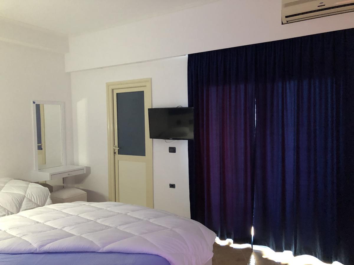 Envi Hotel Vlorë エクステリア 写真