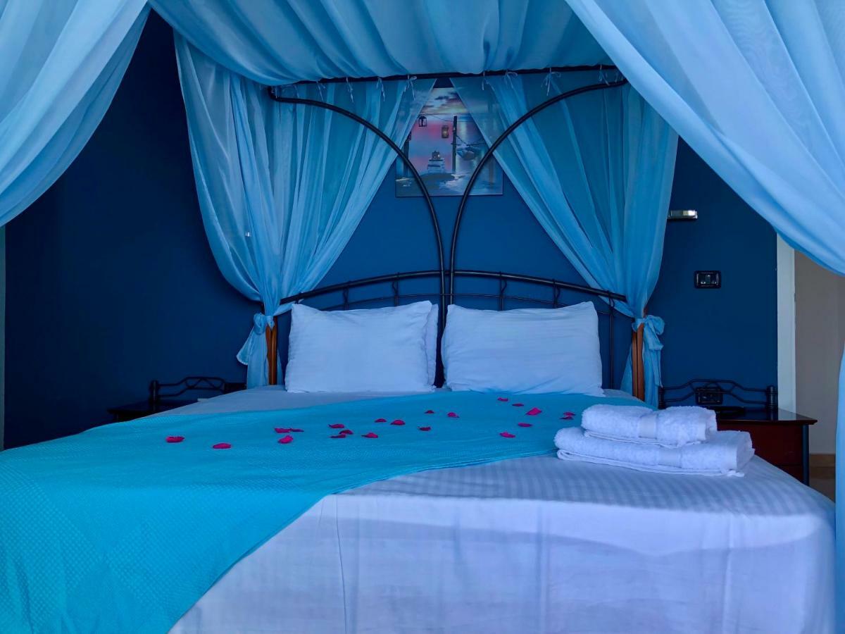 Envi Hotel Vlorë エクステリア 写真