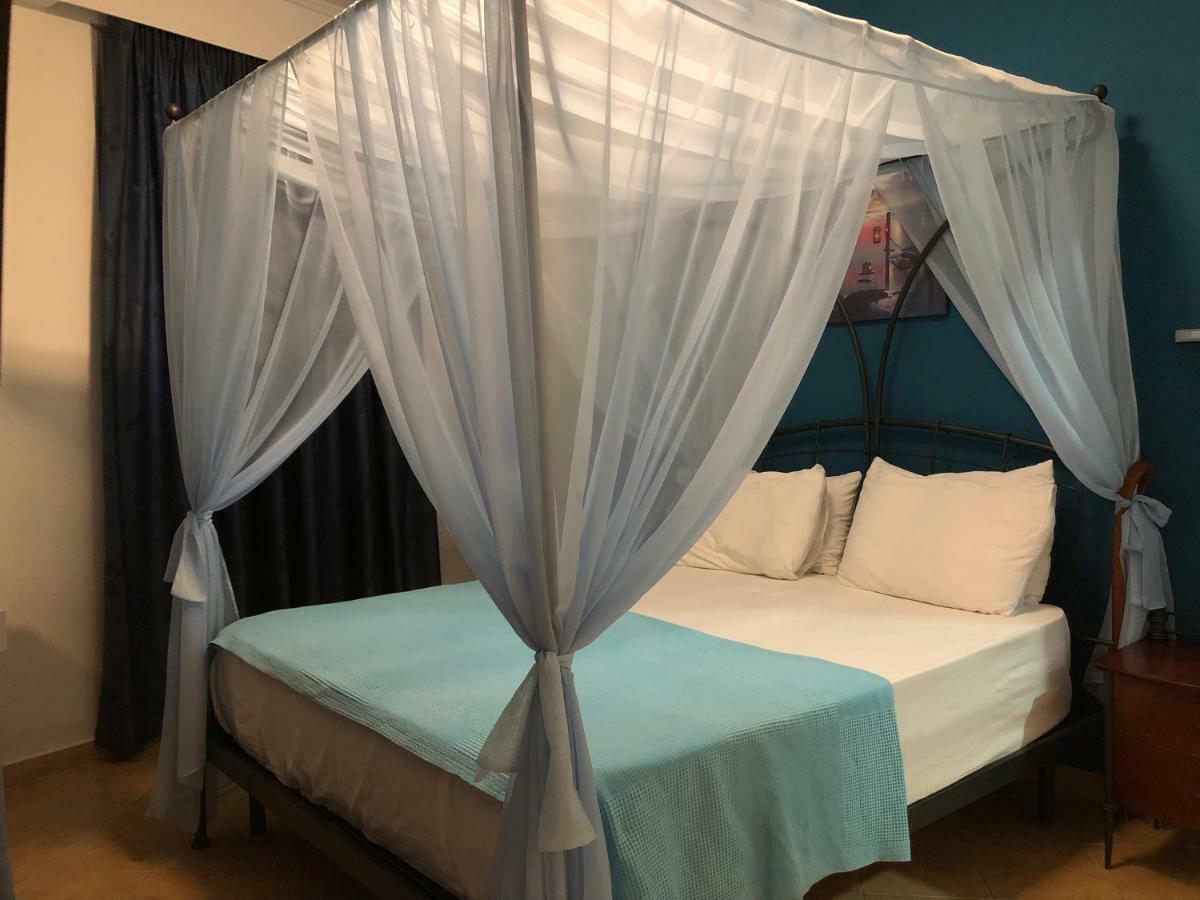 Envi Hotel Vlorë エクステリア 写真