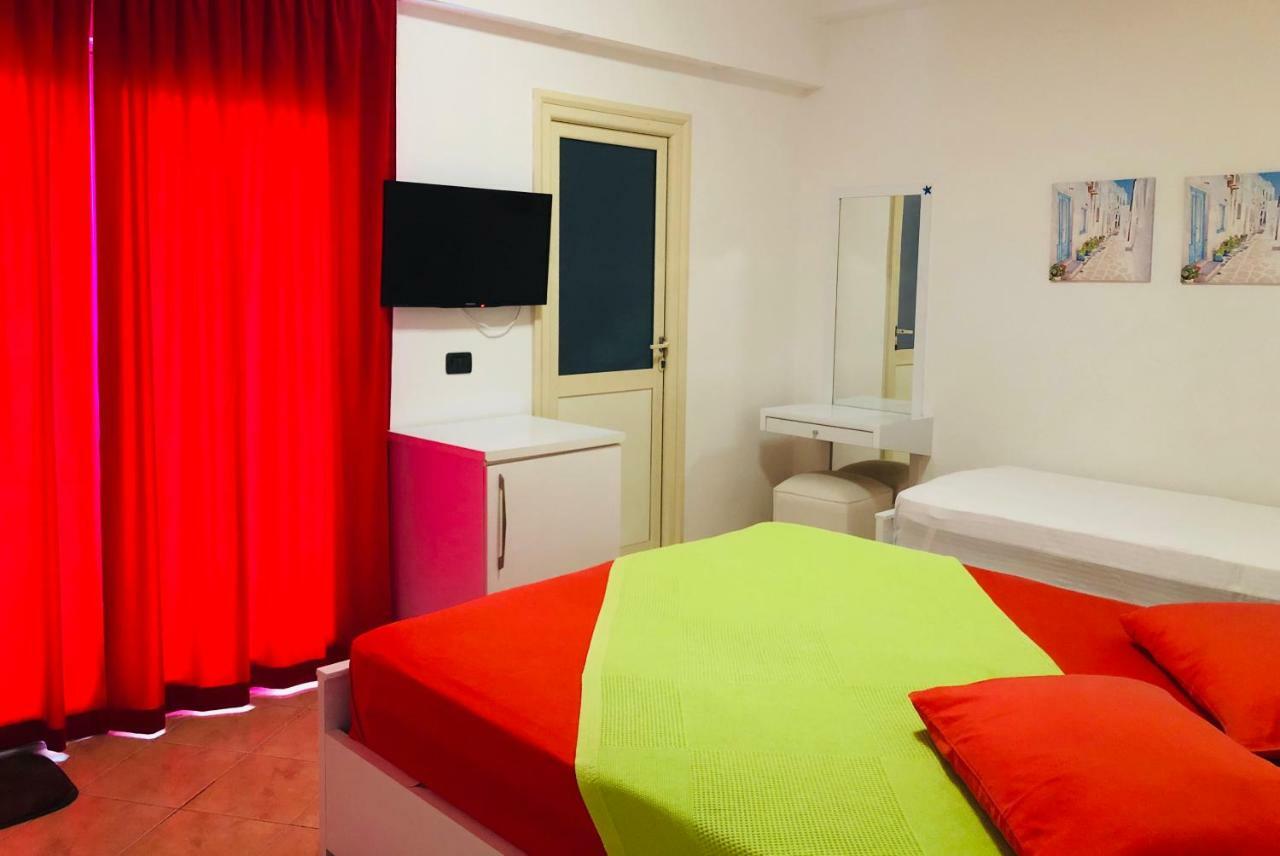 Envi Hotel Vlorë エクステリア 写真